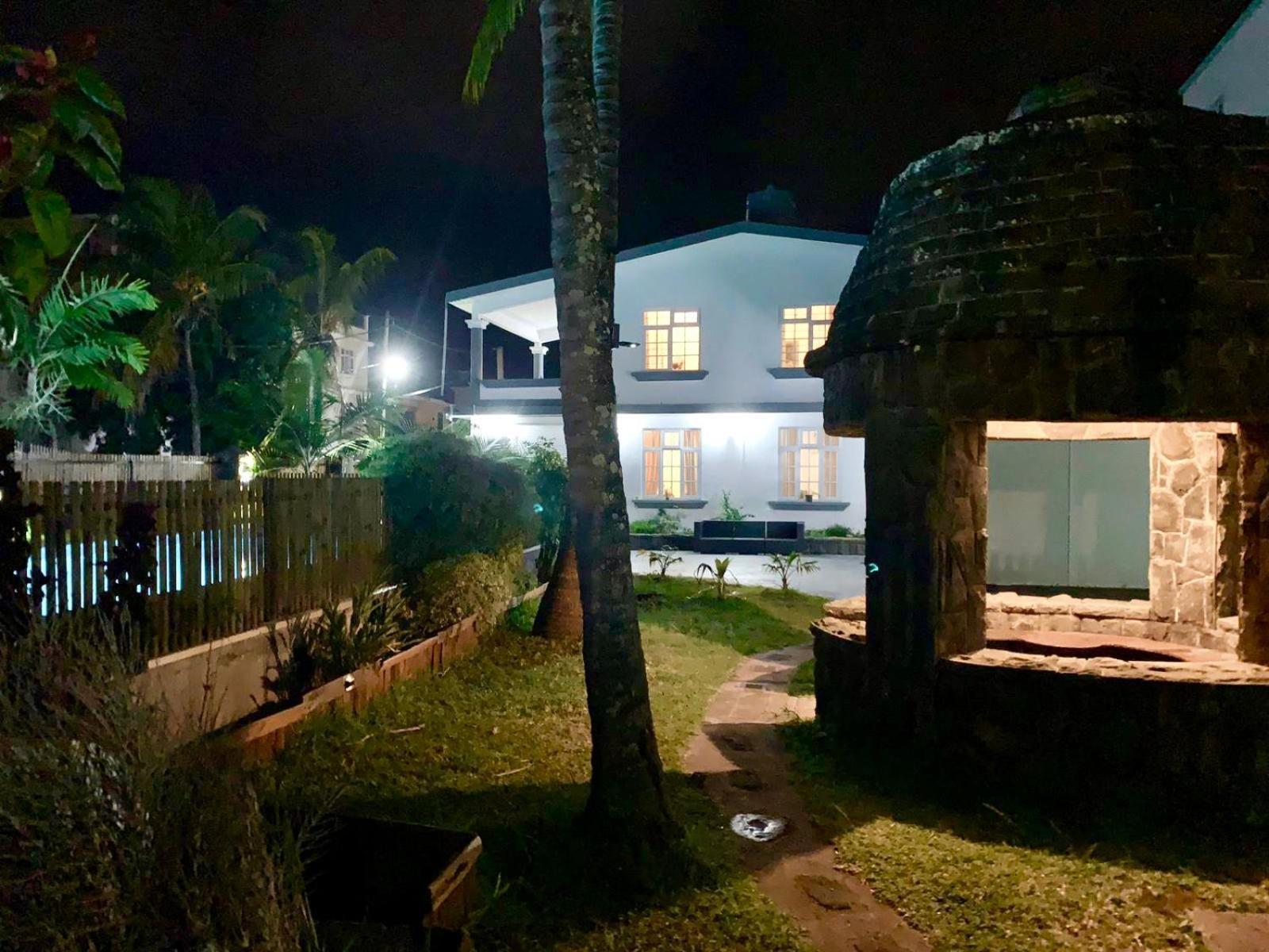 White Castle Villa Pereybere Beach Eksteriør bilde